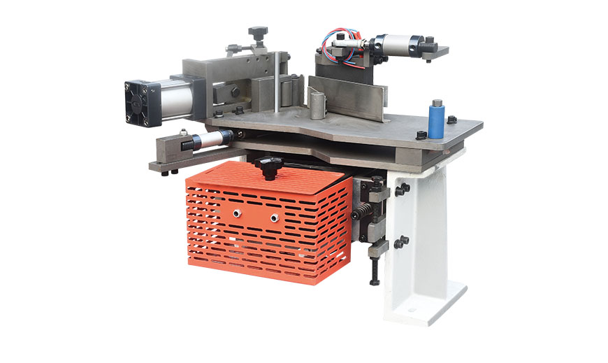 涂膠、切帶、送帶總成